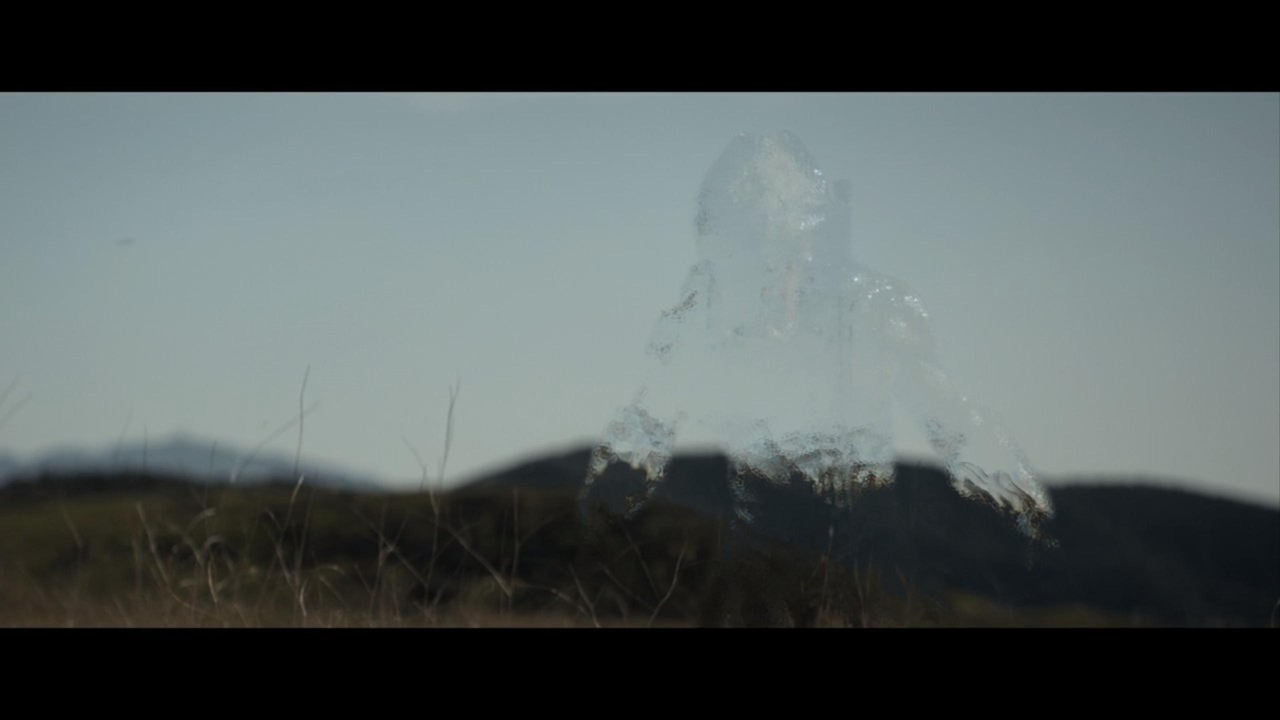 鐵血戰士的隱形功能,能攻敵於不備。