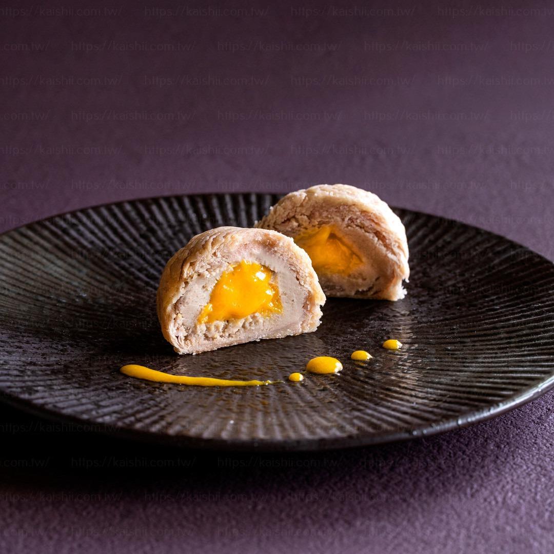 大甲芋頭製成的芋見流心月餅