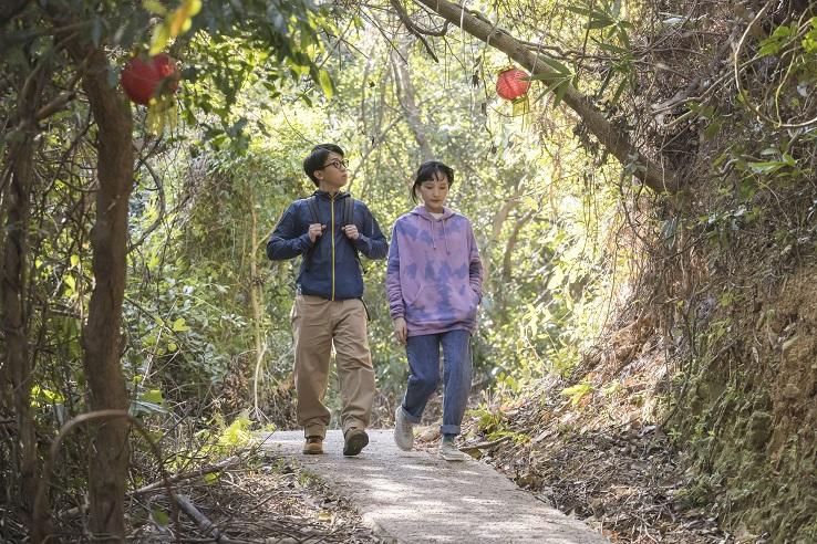 岑珈其在《緣路山旮旯》遇上住在荔枝窩梅子林的陳漢娜。