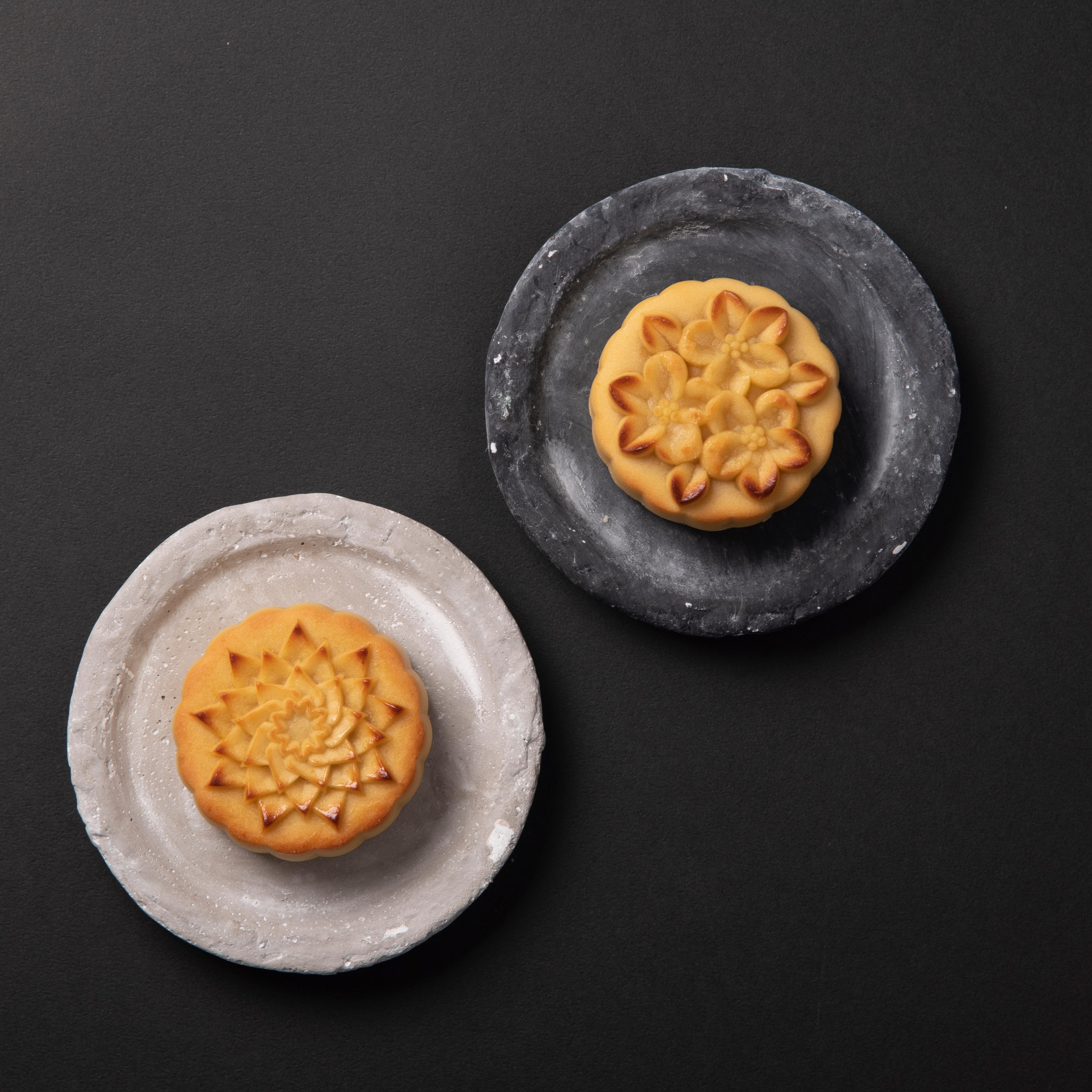 微熱山丘的鳳梨及蘋果中秋月餅禮盒