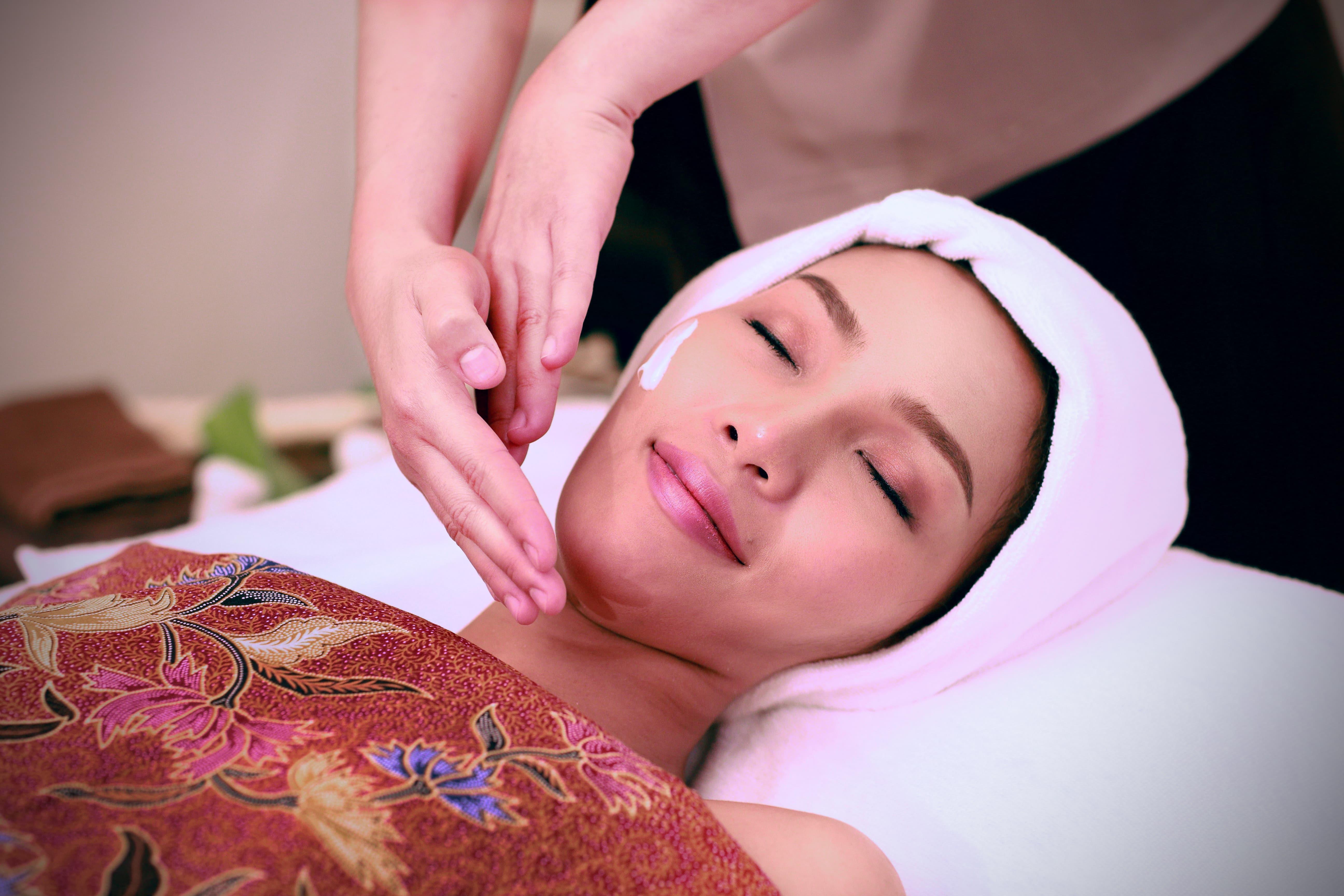 感受按摩師絕妙的技術