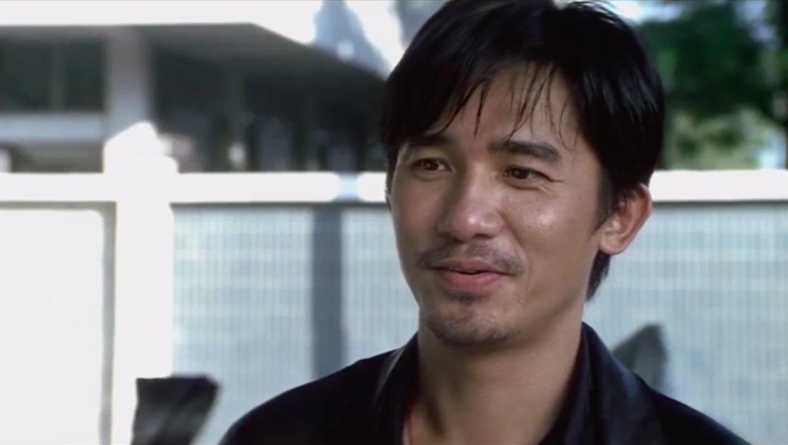 梁朝偉為戲中梁超怡的爸爸。