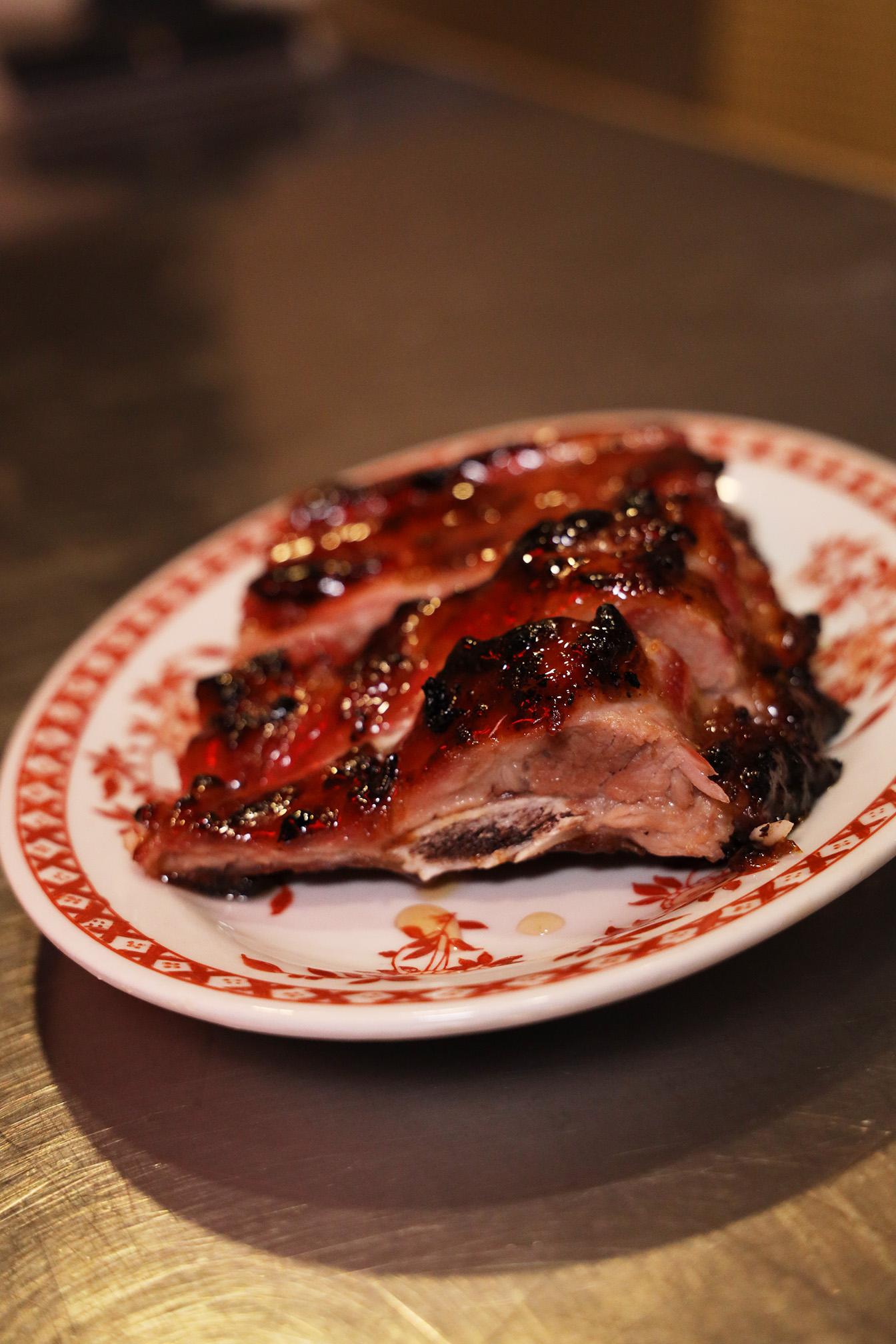 「燒排骨」堂食$150(例),外賣半斤$120