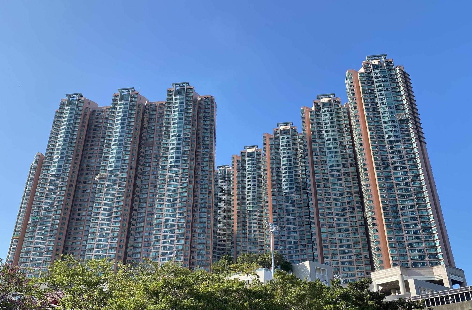 青衣盈翠半島新近錄高層海景三房套成交,實用面積733方呎,成交價1,228萬元,原業主勁賺逾八球離場。(資料圖片)