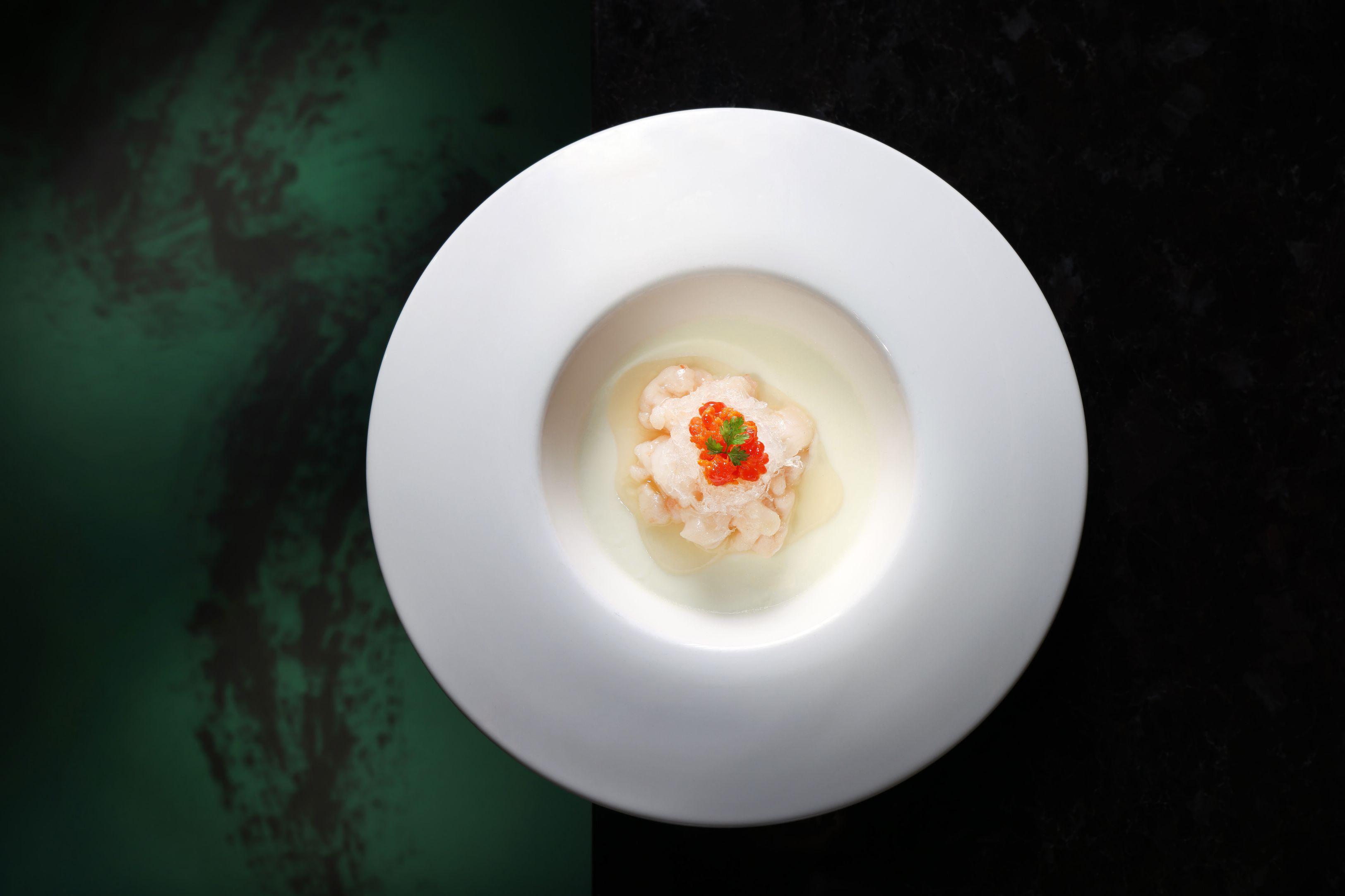 紅梅燕液蛋白蒸龍蝦球