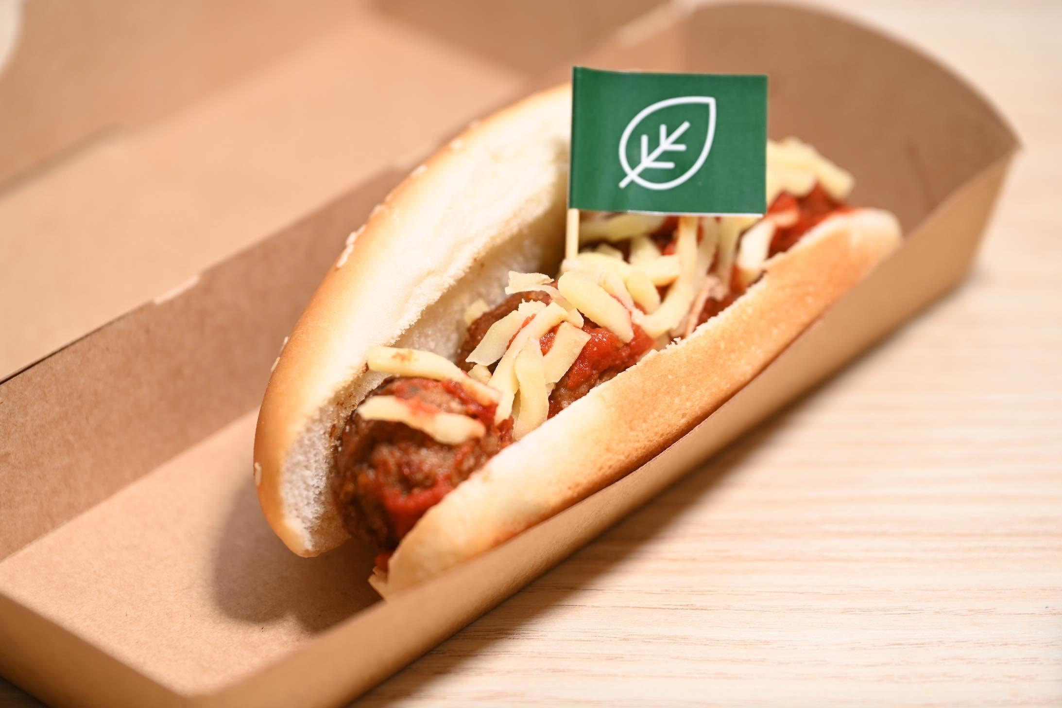 芝士番茄醬植物素肉丸熱狗