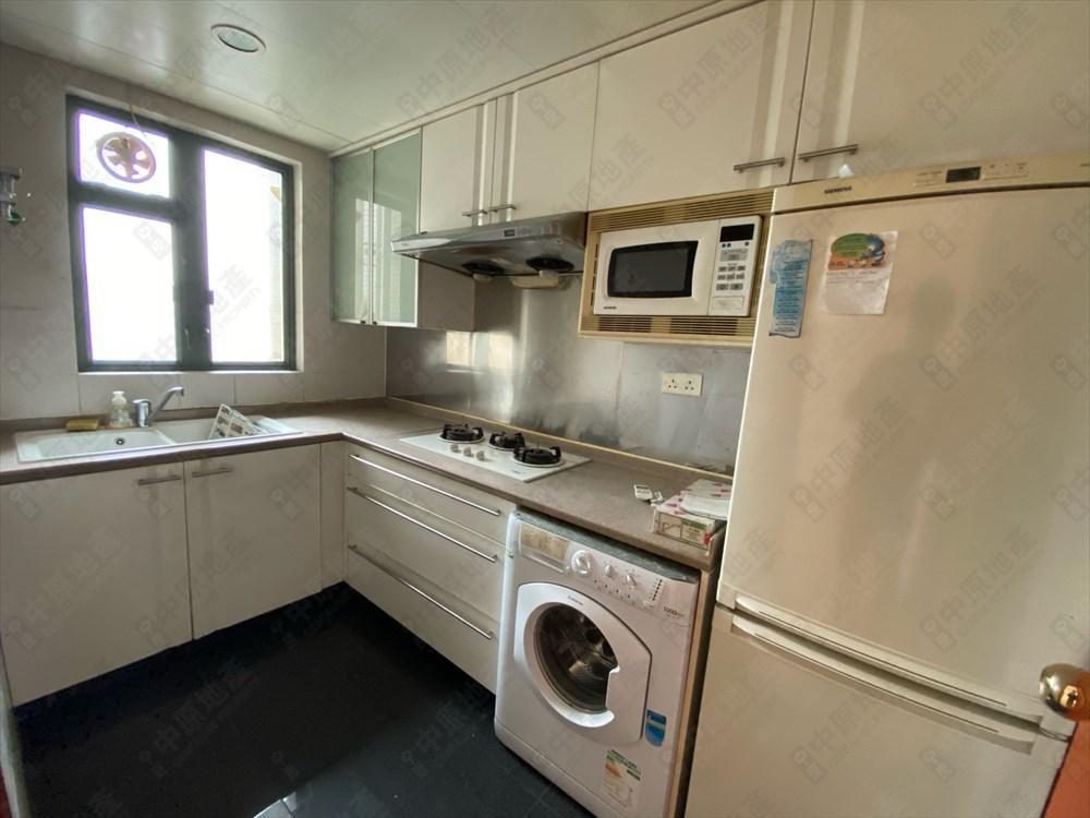 二手樓成交|將軍澳蔚藍灣畔三房減價百萬易手 原業主帳賺逾2倍離場