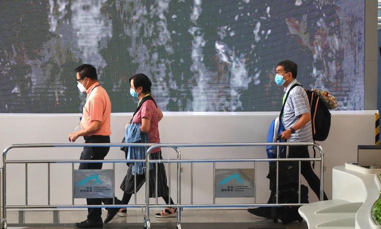 阿Mo父母在愛子發生意外後,上月30日從多倫多趕返香港。