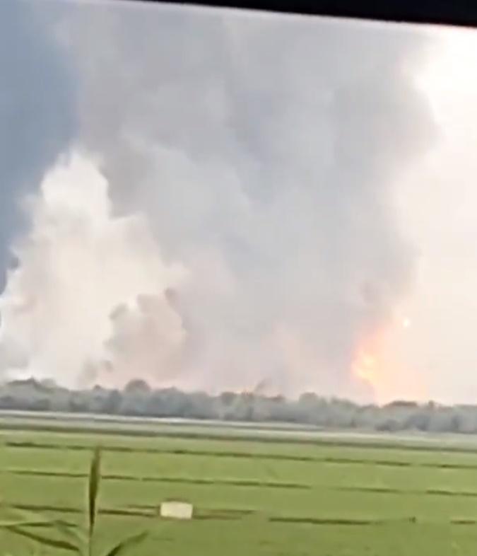 據指克里米亞北部俄方軍事基地。(Twitter)