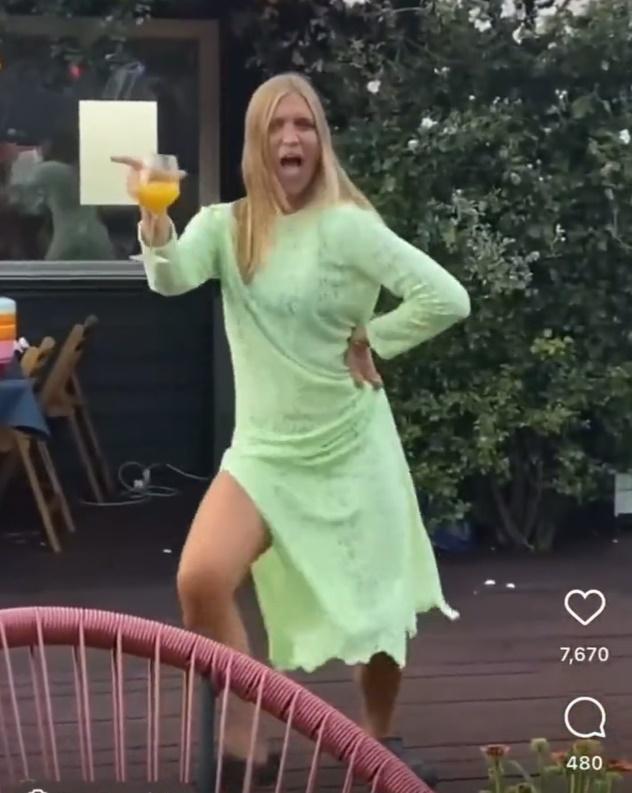 不少網民上載跳舞片聲援馬林。(Twitter)