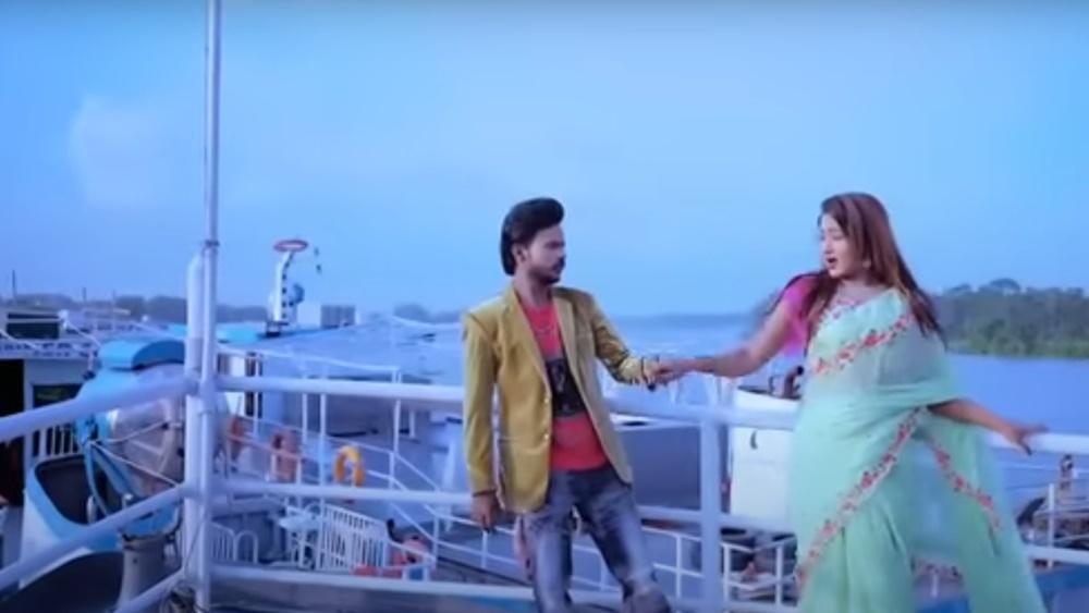 Hero Alom的影片不外乎面對鏡頭擺出甫士或舞蹈,加上簡單視覺效果,或與樂團jam歌之類。(YouTube)