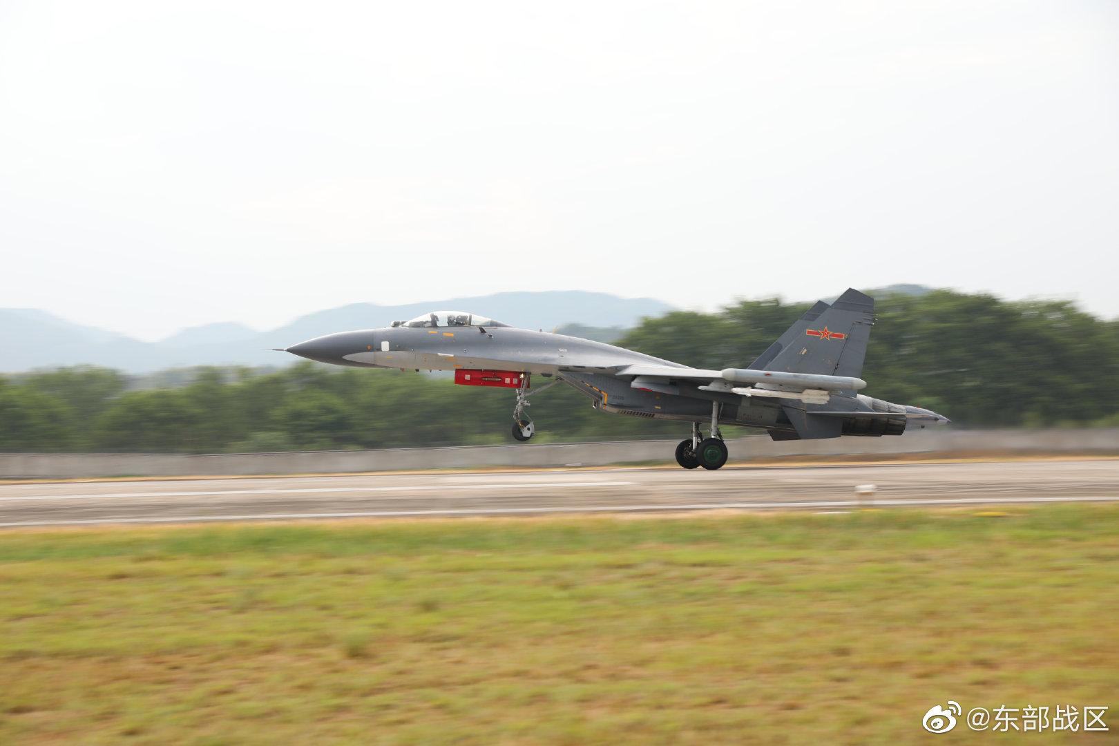 東部戰區空軍出動戰機。(東部戰區微博圖片)