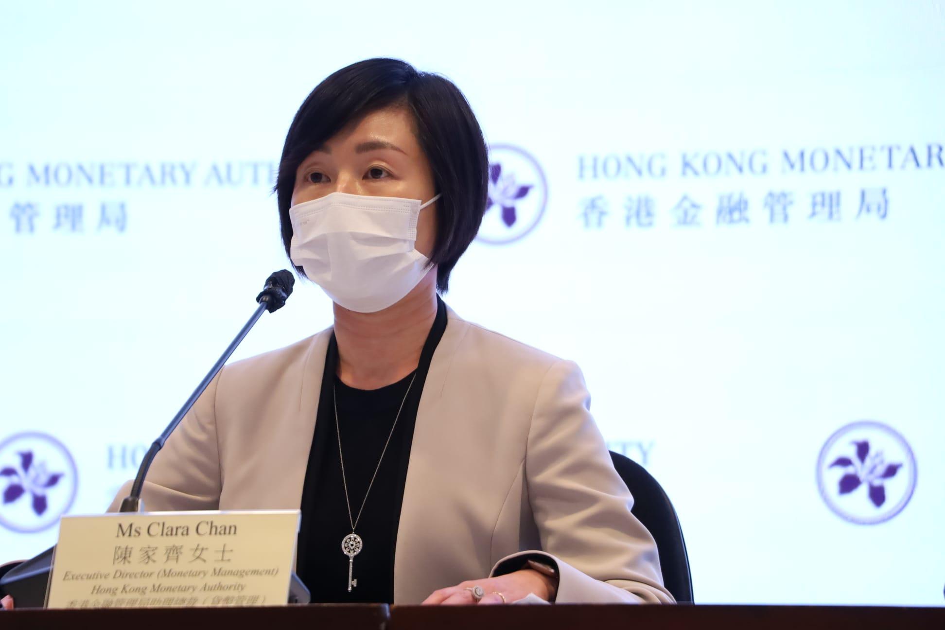 陳家齊表示,在宏觀投資環境不明朗下,希望今次銀債可成為安心投資選擇。(鍾式明攝)