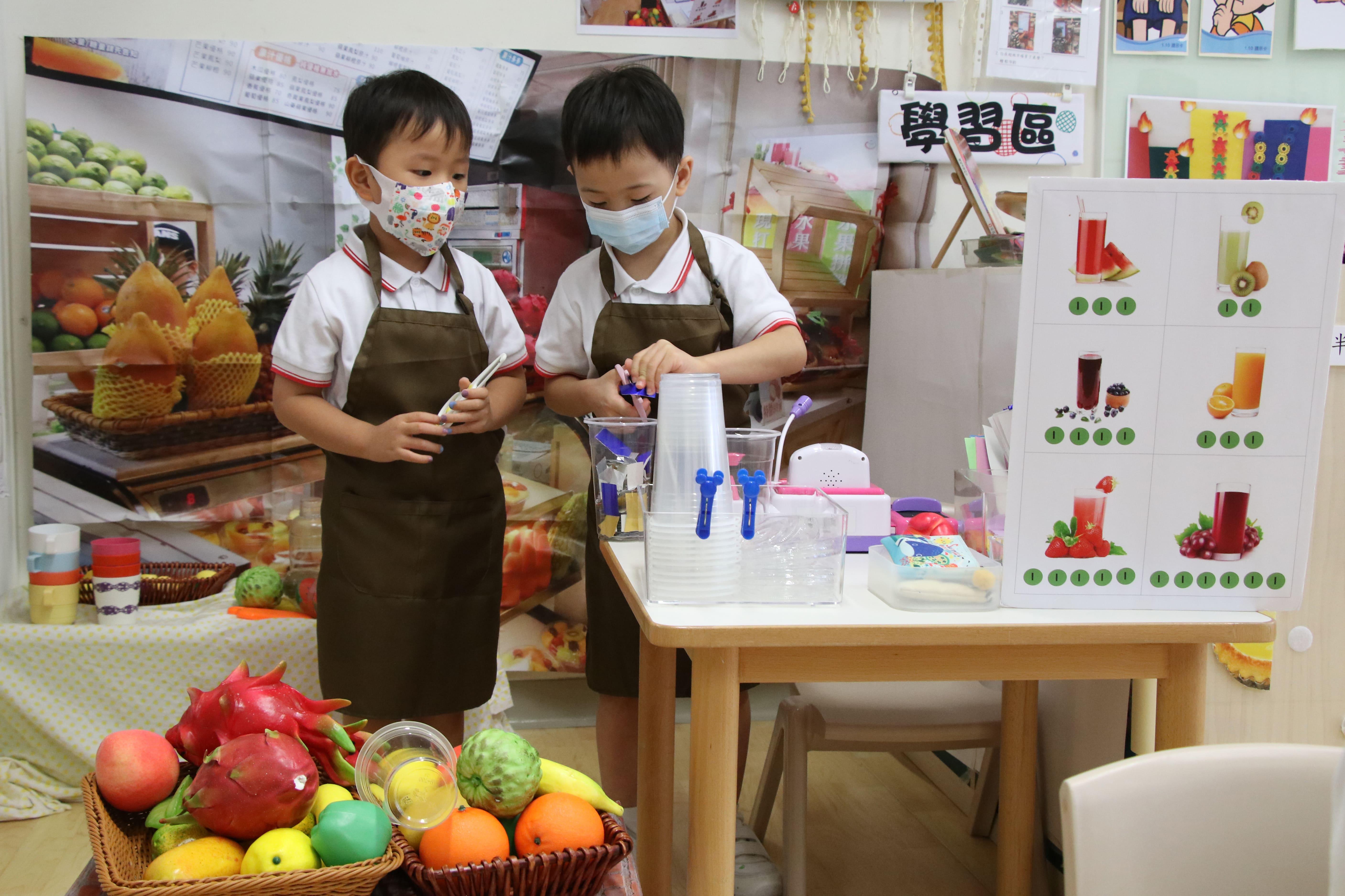 老師為不同班級的學生特設適合他們程度的學習活動。