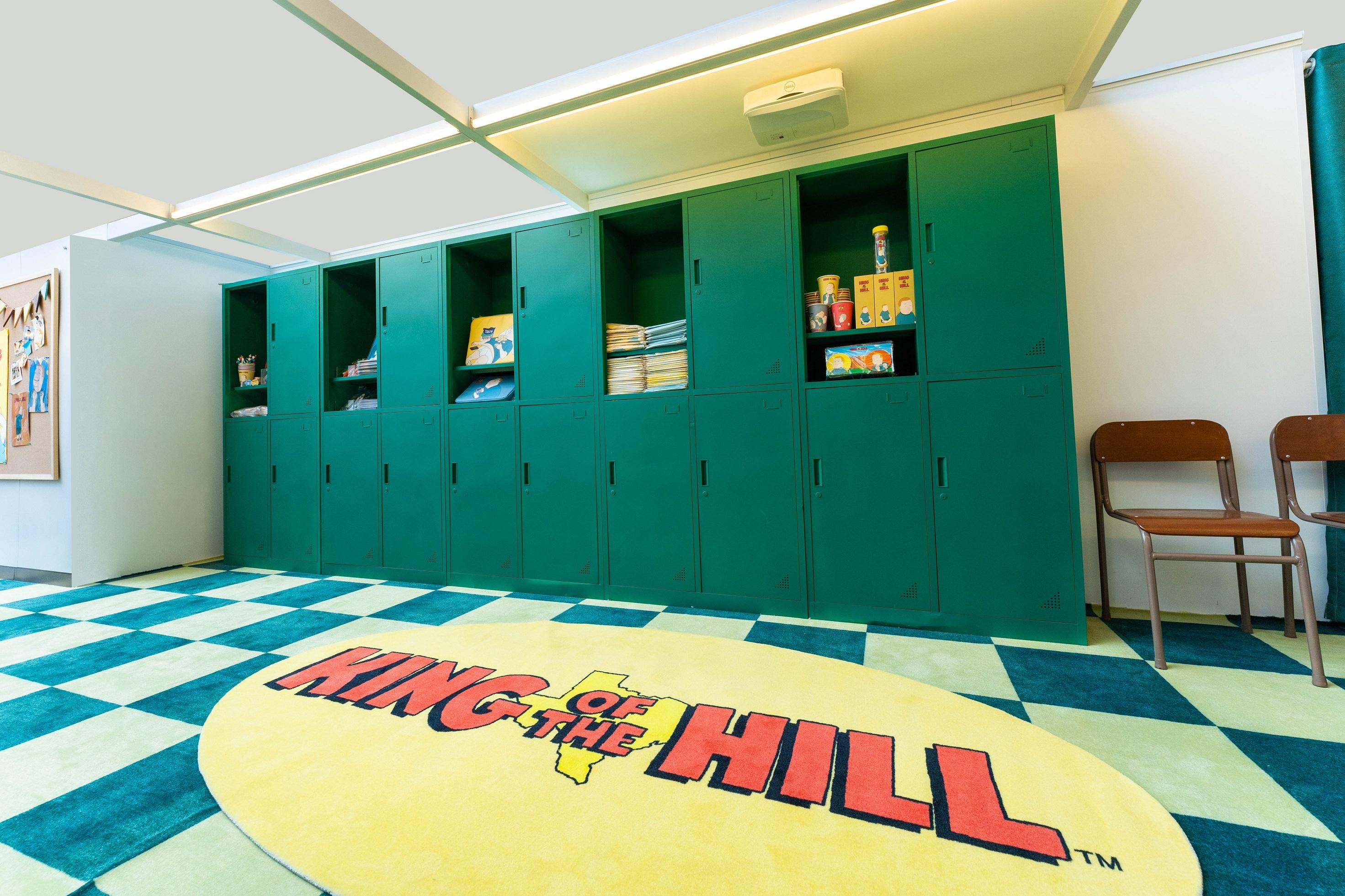 Bobby初中校園走廊打卡位