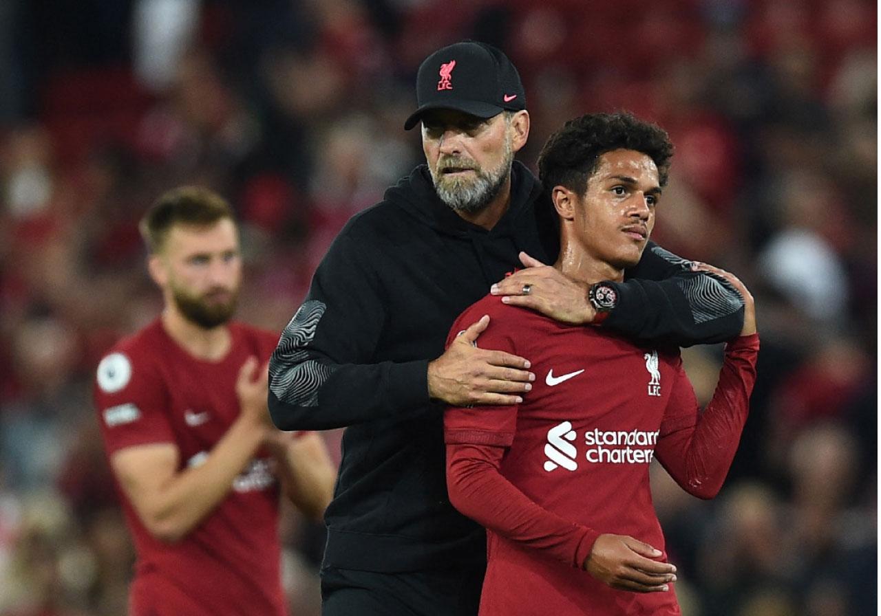 英超|零分曼聯惡鬥殘陣利物浦 雙紅求勝反彈