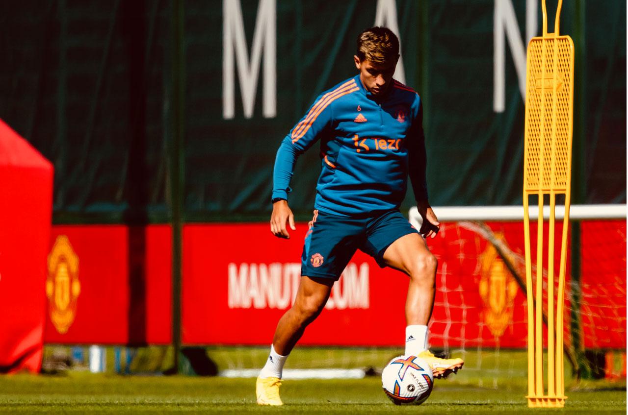 英超|零分曼聯惡鬥殘陣利物浦 雙紅求勝反彈