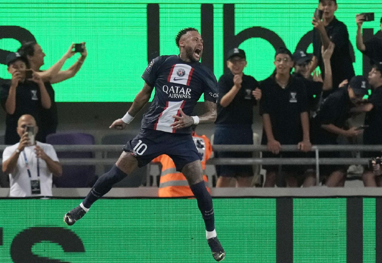 PSG美斯尼馬拉莫斯 笑住踢「攞頭彩」