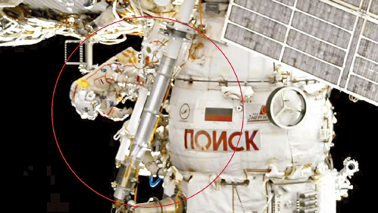 太空衣電力驟降 俄太空人險缺氧急返艙