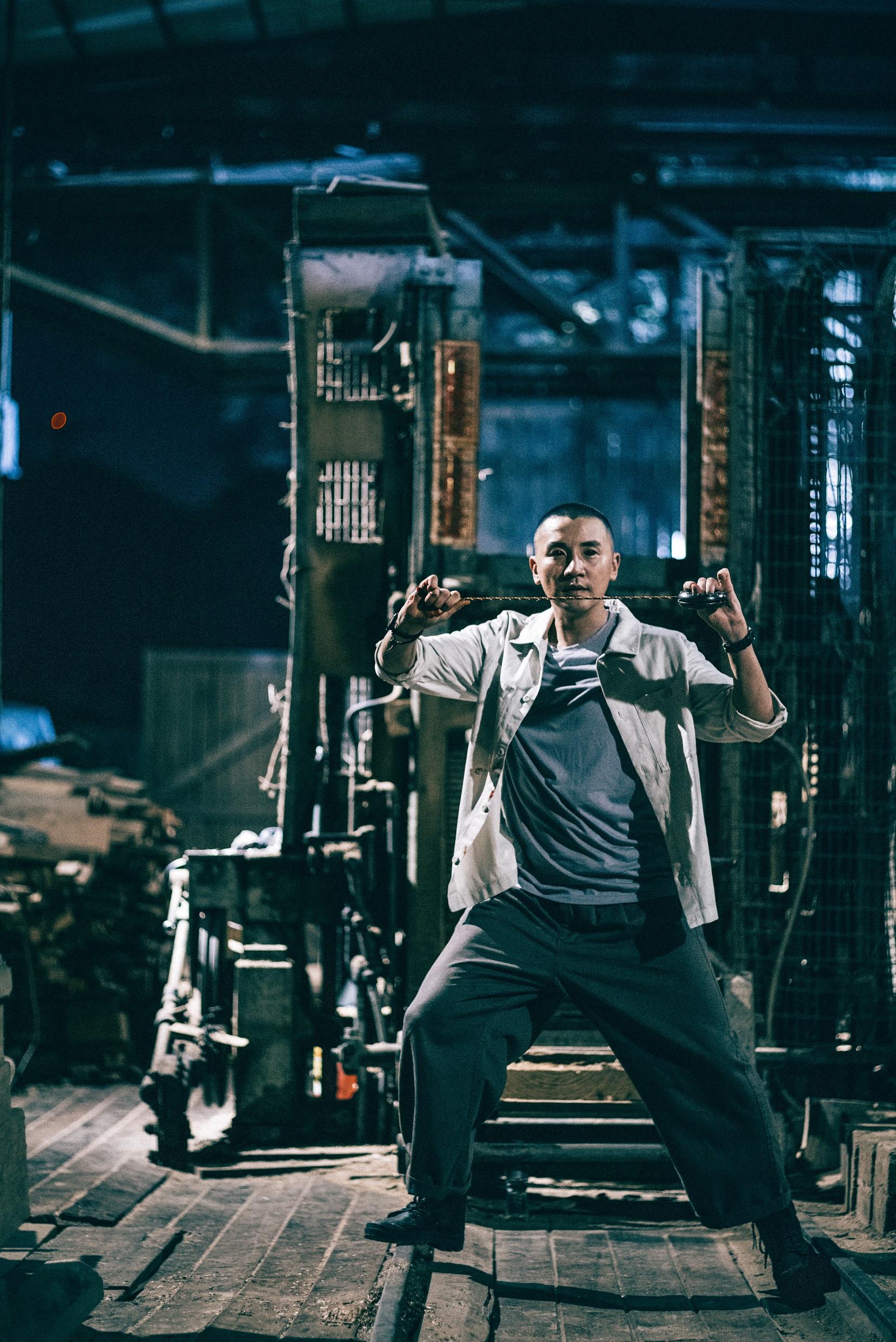 洪永城專登剃陸軍裝配合角色設定。