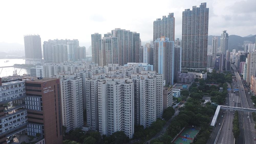 多次膺居屋王的旺角富榮花園,新近錄得4座頂層兩房單位,以未補地價463.8萬元成交,造價跌穿5球。(資料圖片)