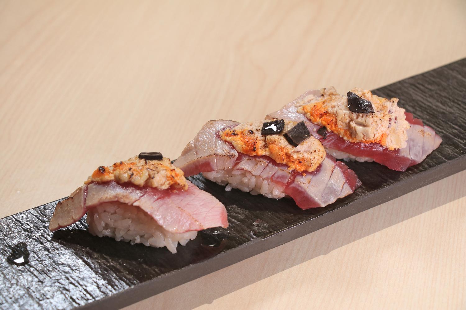 羅西尼風吞拿魚壽司 ($30)