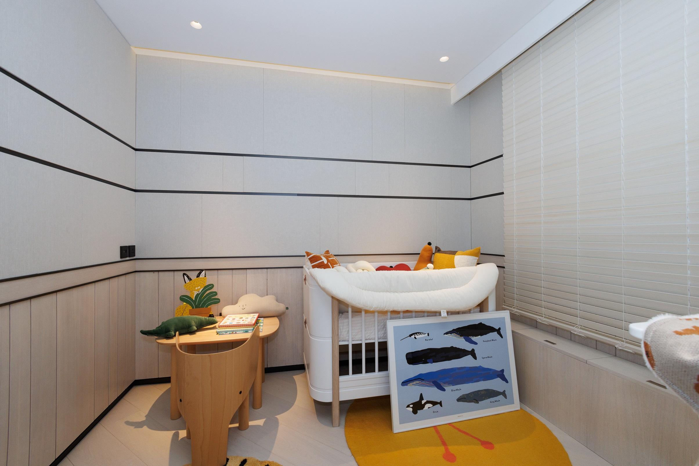 豪宅新盤|林海山城現樓1160方呎三房示位 大理石應用於餐桌和牆壁 貫穿客飯廳