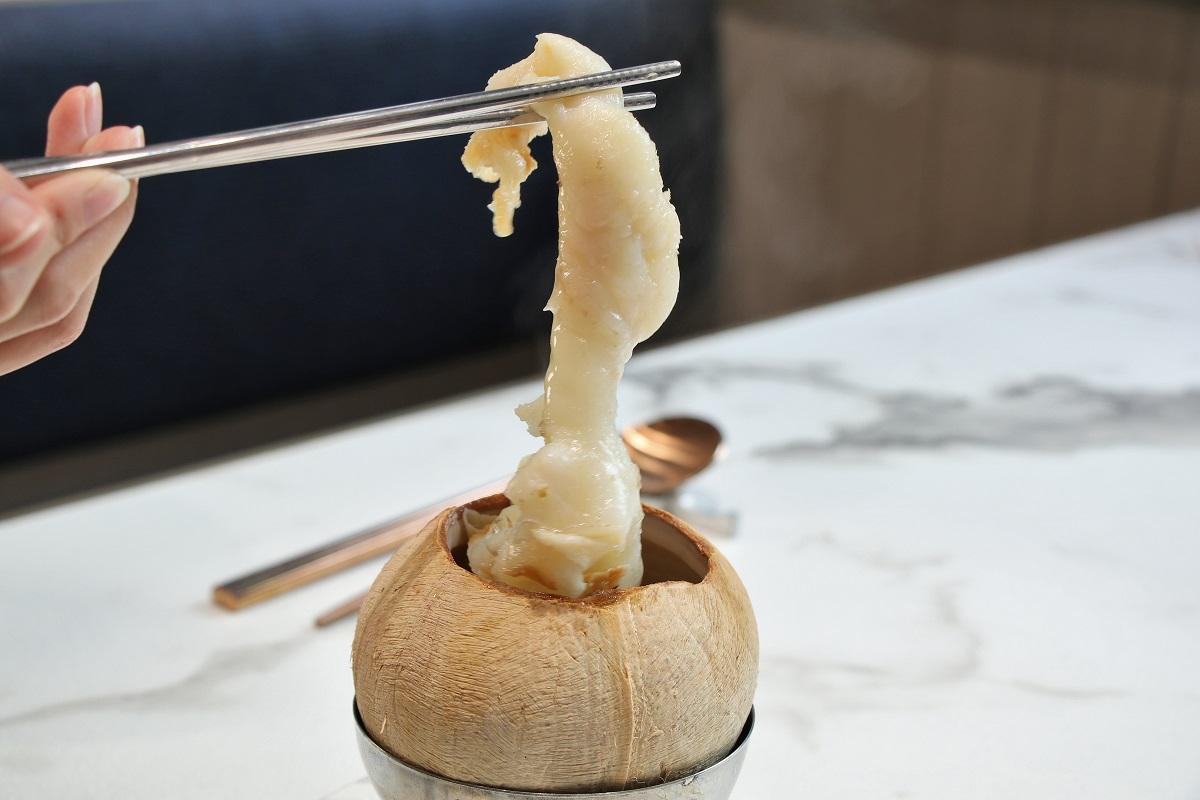 椰皇燉珍寶花膠($68)