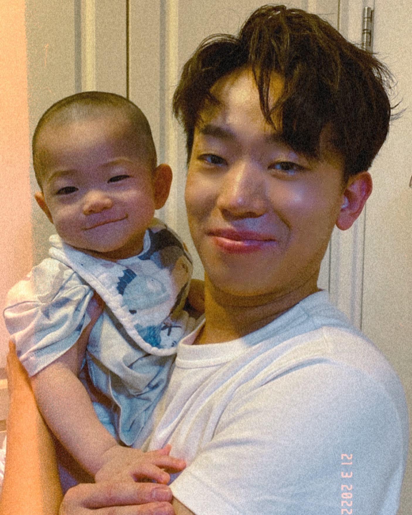 岑珈其視兒子臻臻為繁忙生活的開心果,兩人很有父子相。