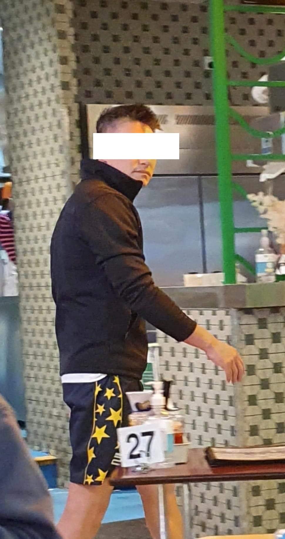 被指對許智峯施襲的男子。(網上圖片)