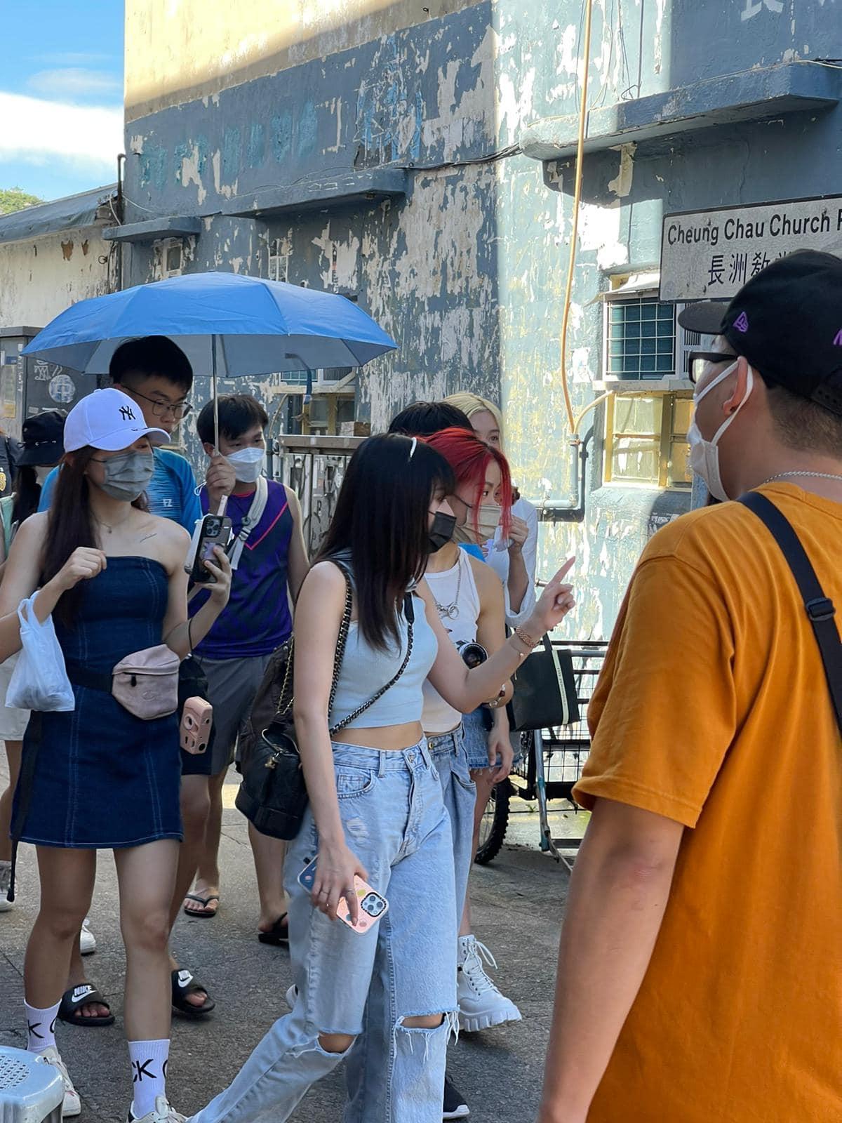 有網民在長洲捕獲COLLAR多位成員。