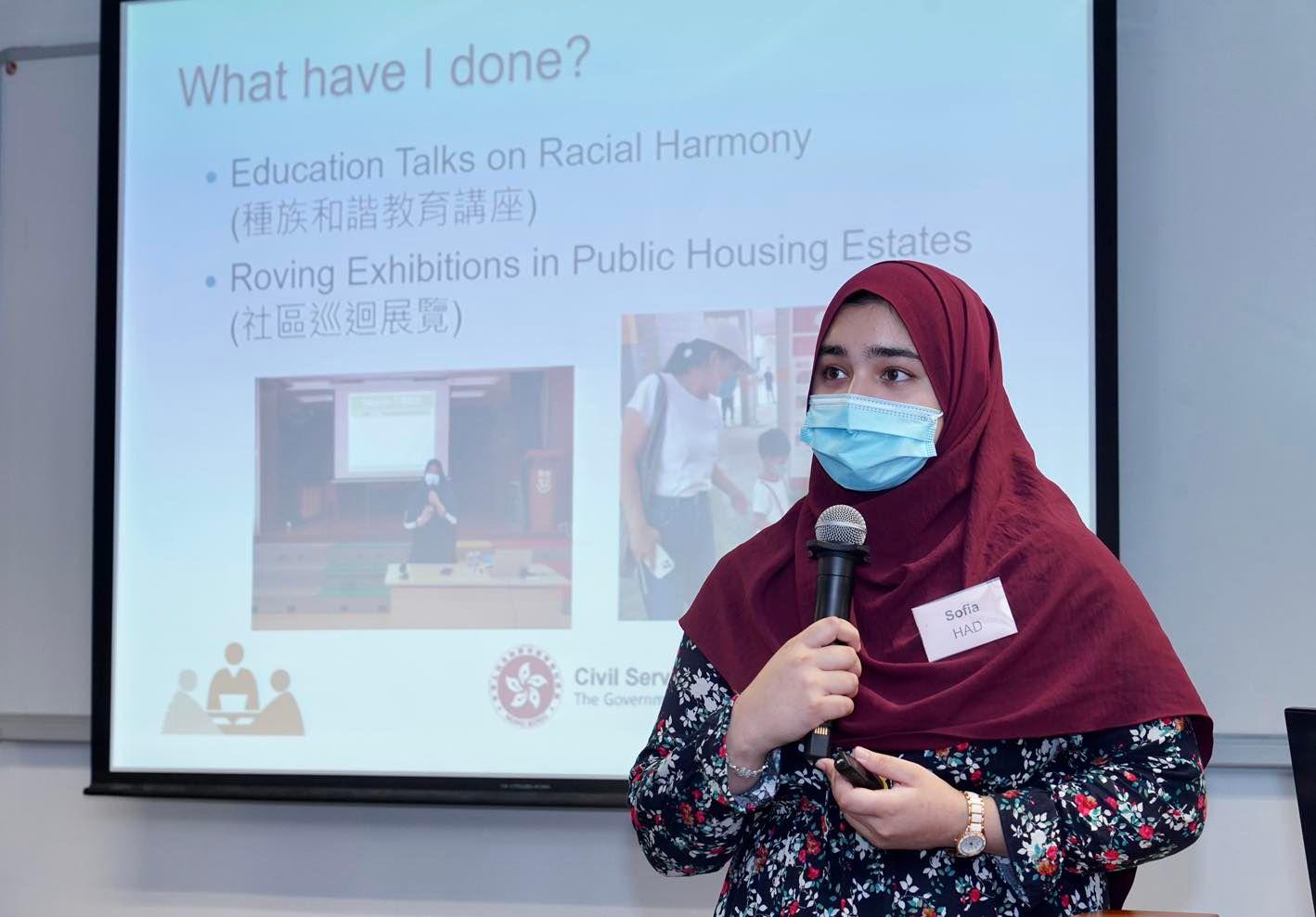 昨日楊何蓓茵與非華裔實習生聚首,聽聽他們分享實習體驗和感想。