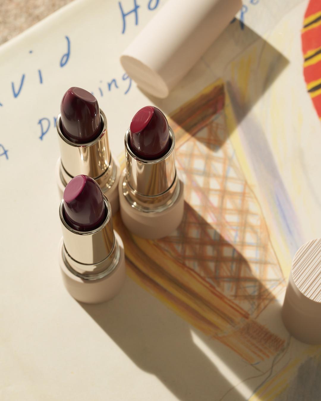 柔霧絨光唇膏結合粉紅色、啡色及紅色3款酒紅色調。$290