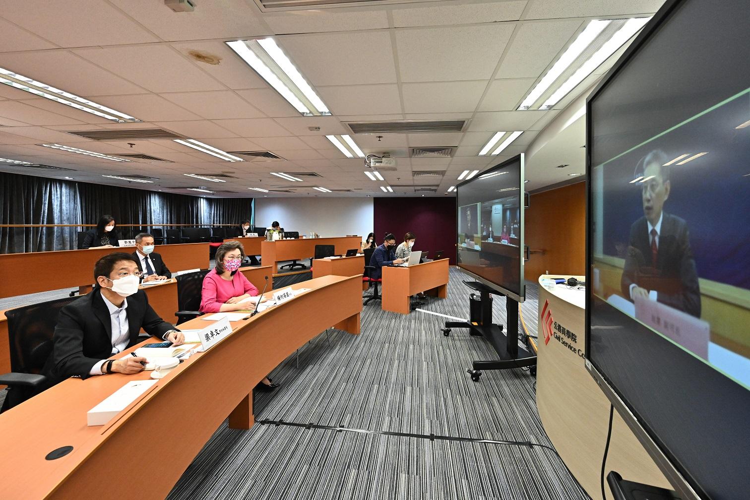 公務員學院今舉辦第八場「國家外交事務系列」講座 逾200名首長級和高級公務員網上參與