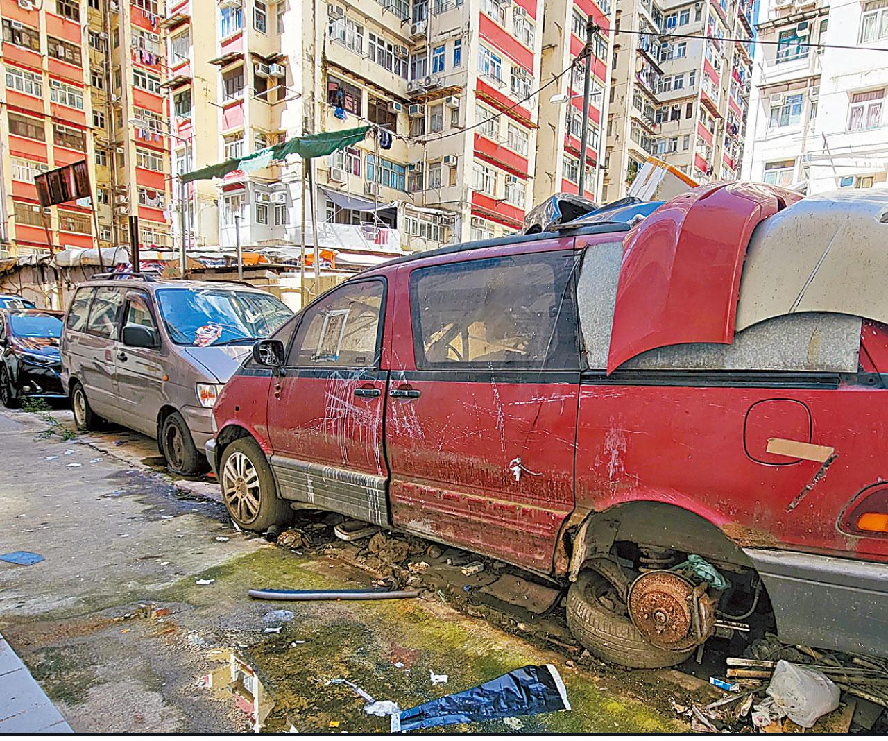 政府解決廢棄電單車隨街擺 倡2年未取消登記屬違法或判囚