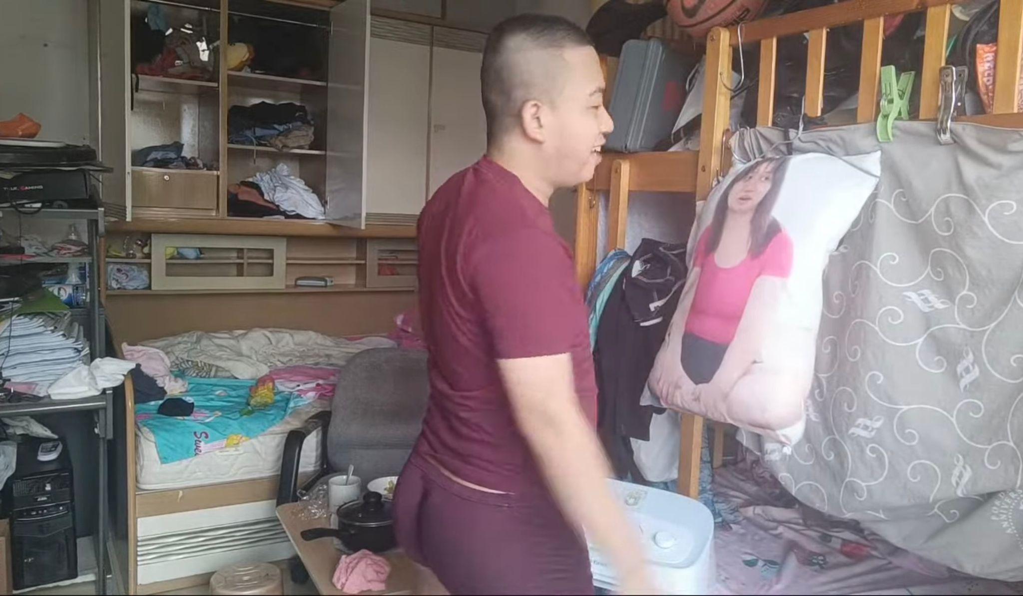 Kenny表示阿儀攬枕是用來練拳。