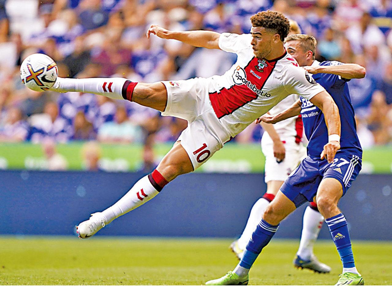 冀卡斯米路配新陣出擊 曼聯乘勝撲修咸頓