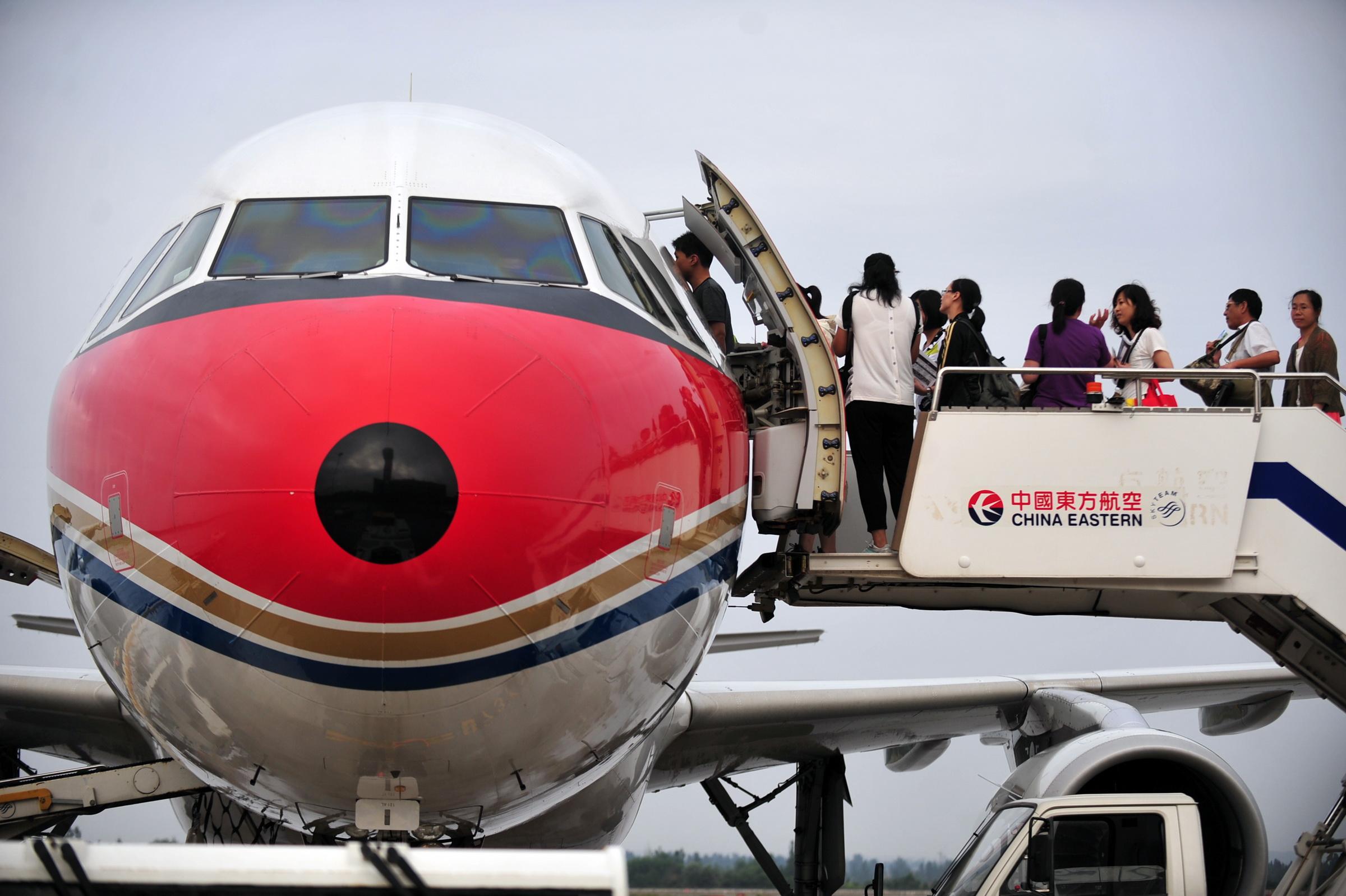 內地三大航空公司半年共蝕逾560億 收入倒退