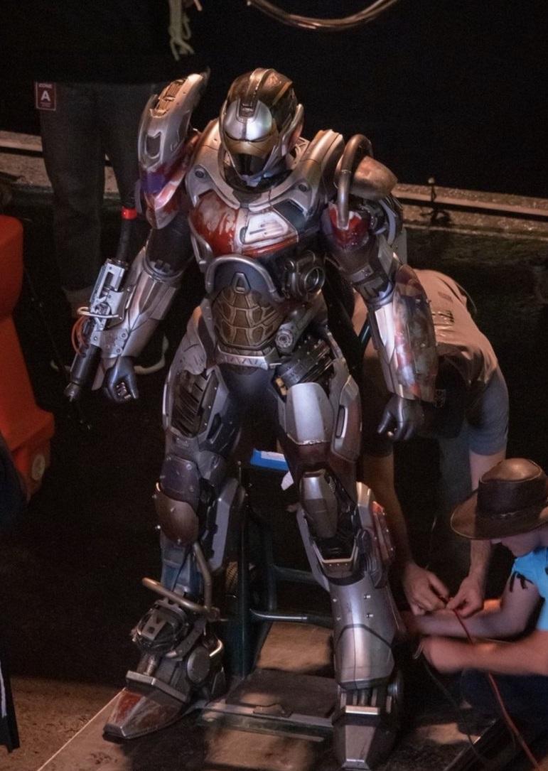 與Iron Man相比,Ironheart盔甲確實笨重一點。