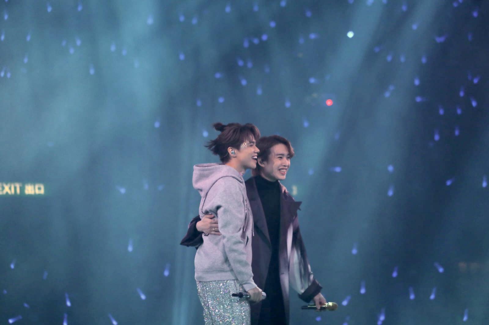 張敬軒向來熱來提攜後輩,早前請Jer擔任紅館嘉賓,身體力行與新人同行。