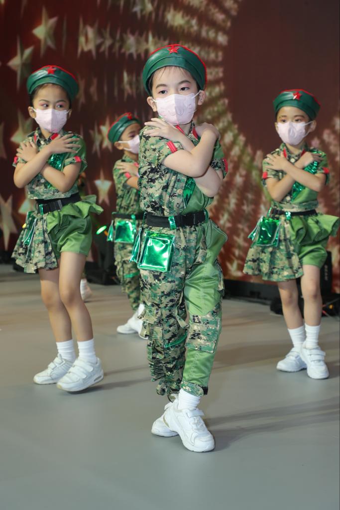 香港善德基金會主辦、警務處協辦的「小精英慶回歸大滙演」今日舉行。