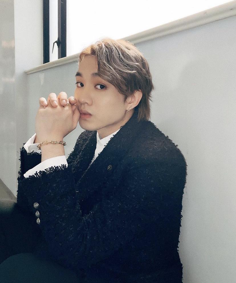 Jer在意外發生後甚少出po,凌晨突發開live唱歌。