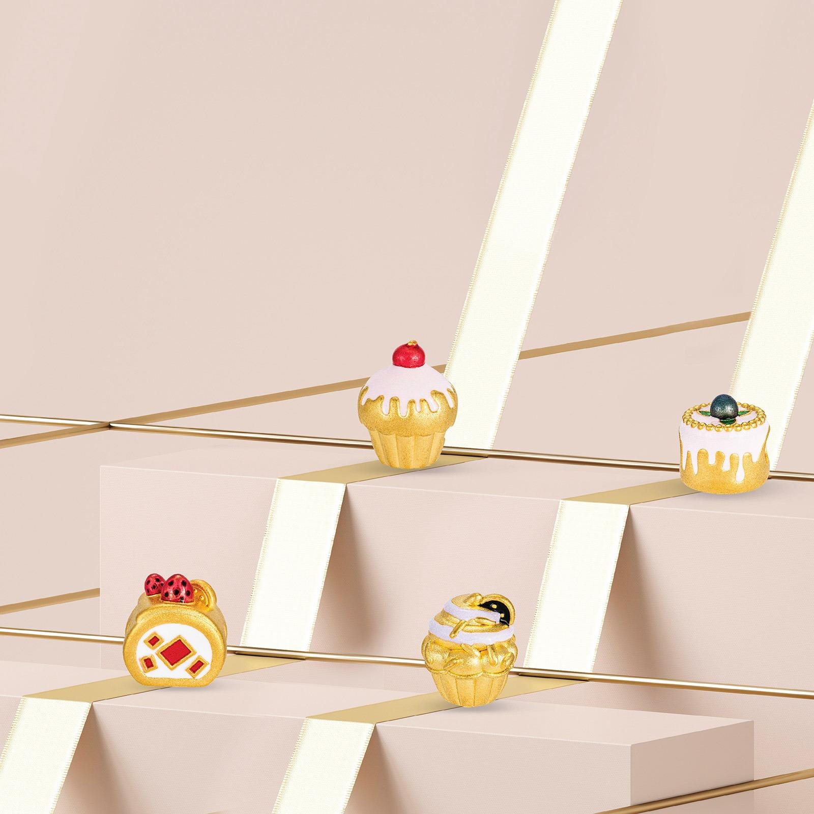 $999限量選購圓願甜蜜蜜蛋糕足金串飾件。