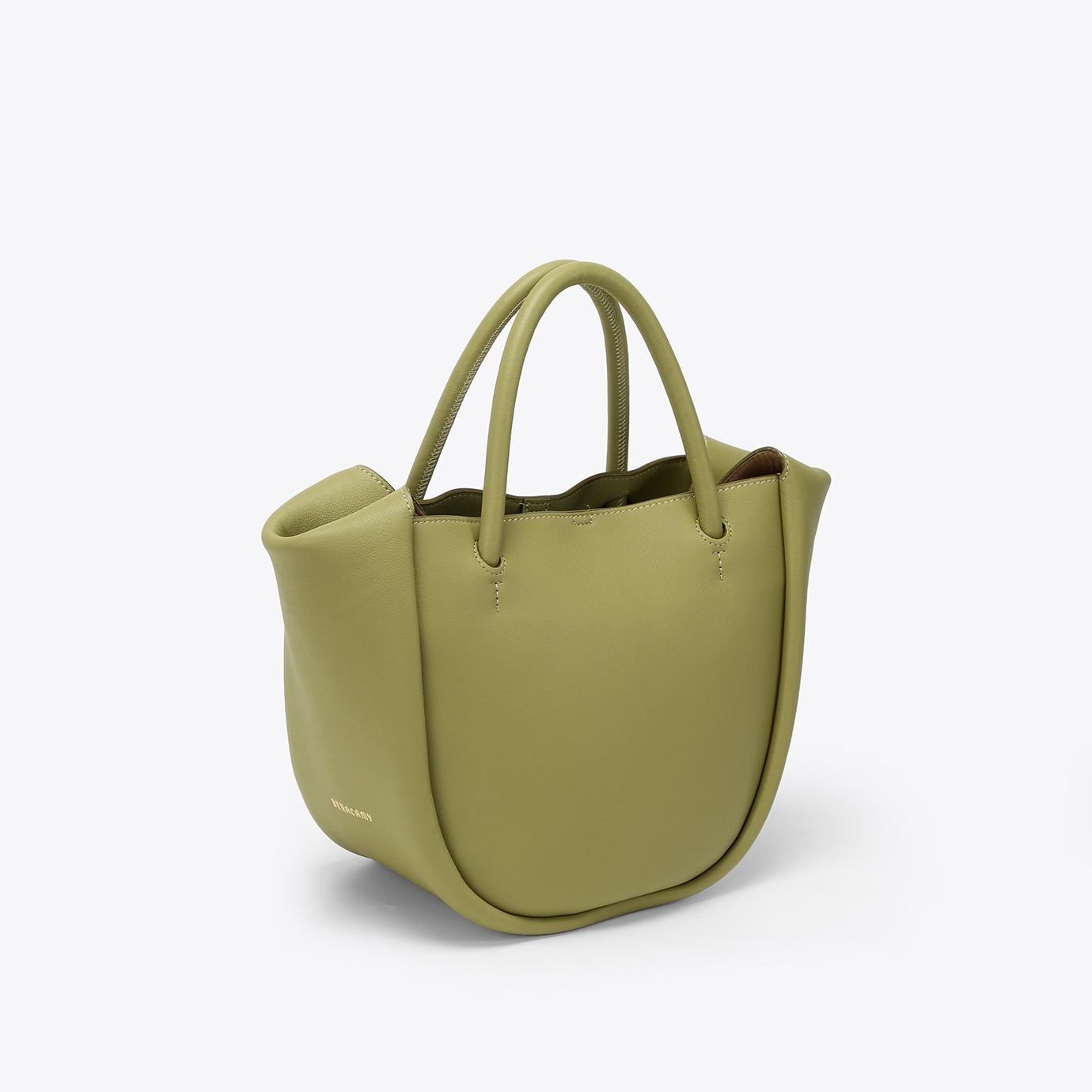 手袋有自由塑形的折疊式磁石開合扣設計。