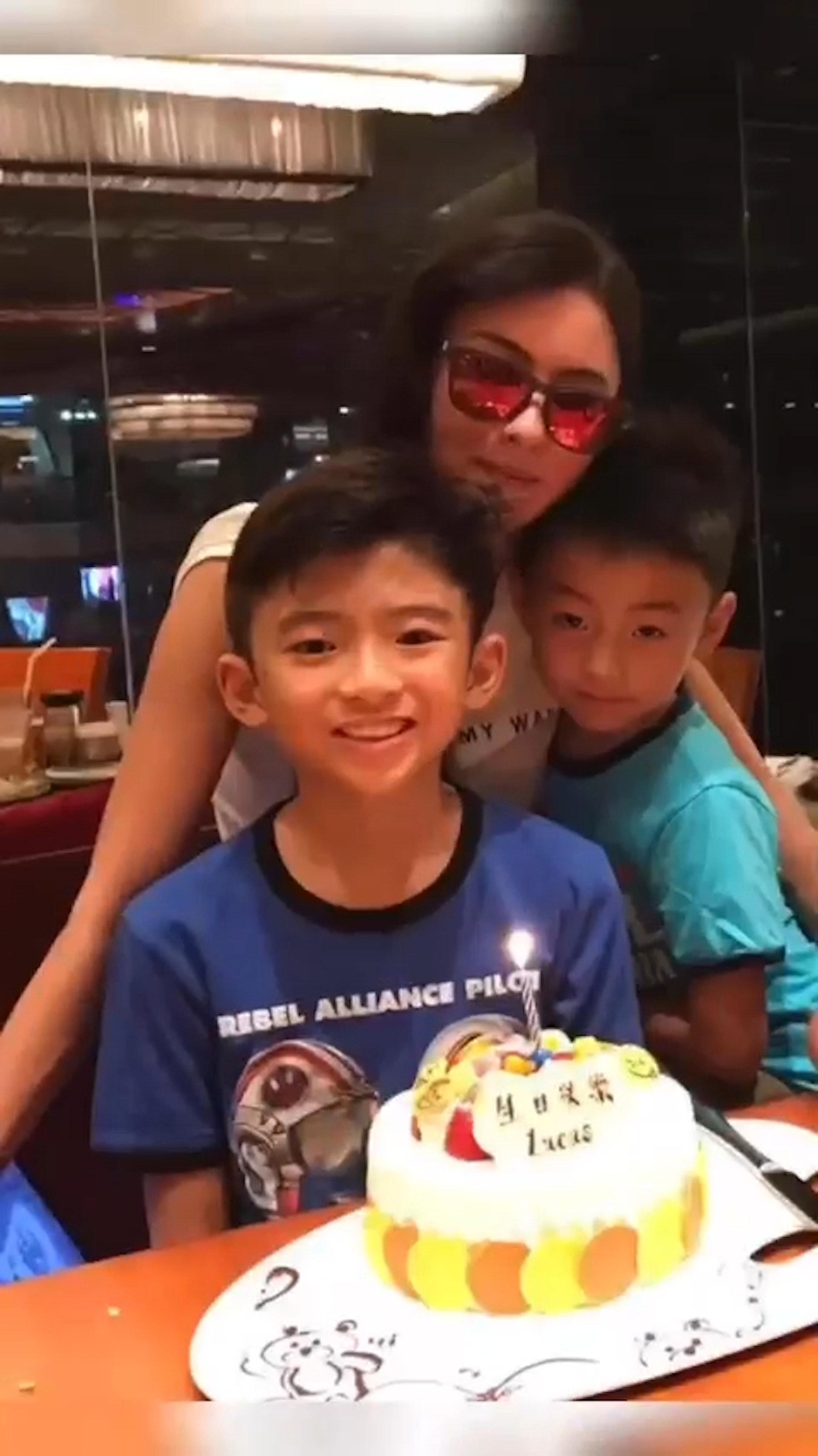 栢芝在IG限時動態分享Lucas多年來的絕密私相簿。