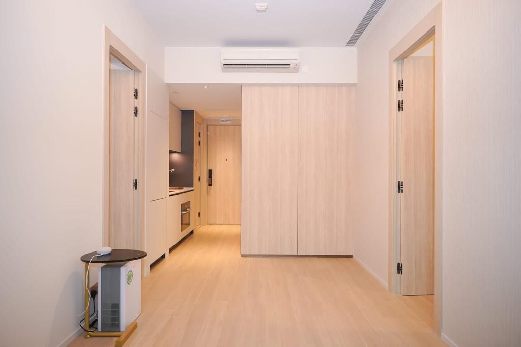 單位大廳闊近2.7米,空間寬敞,並連接私人花園,總長度達約10米。(李睿哲攝)