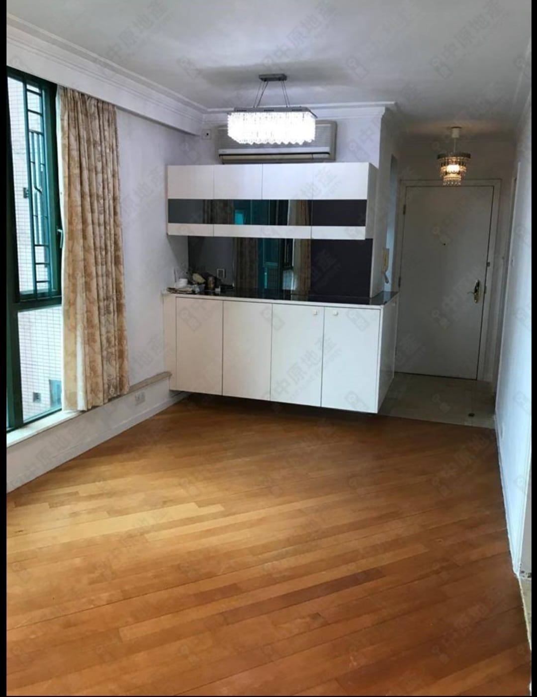 大廳以長方形開則,間隔四正實用,裝修亦算新淨。(代理提供相片)