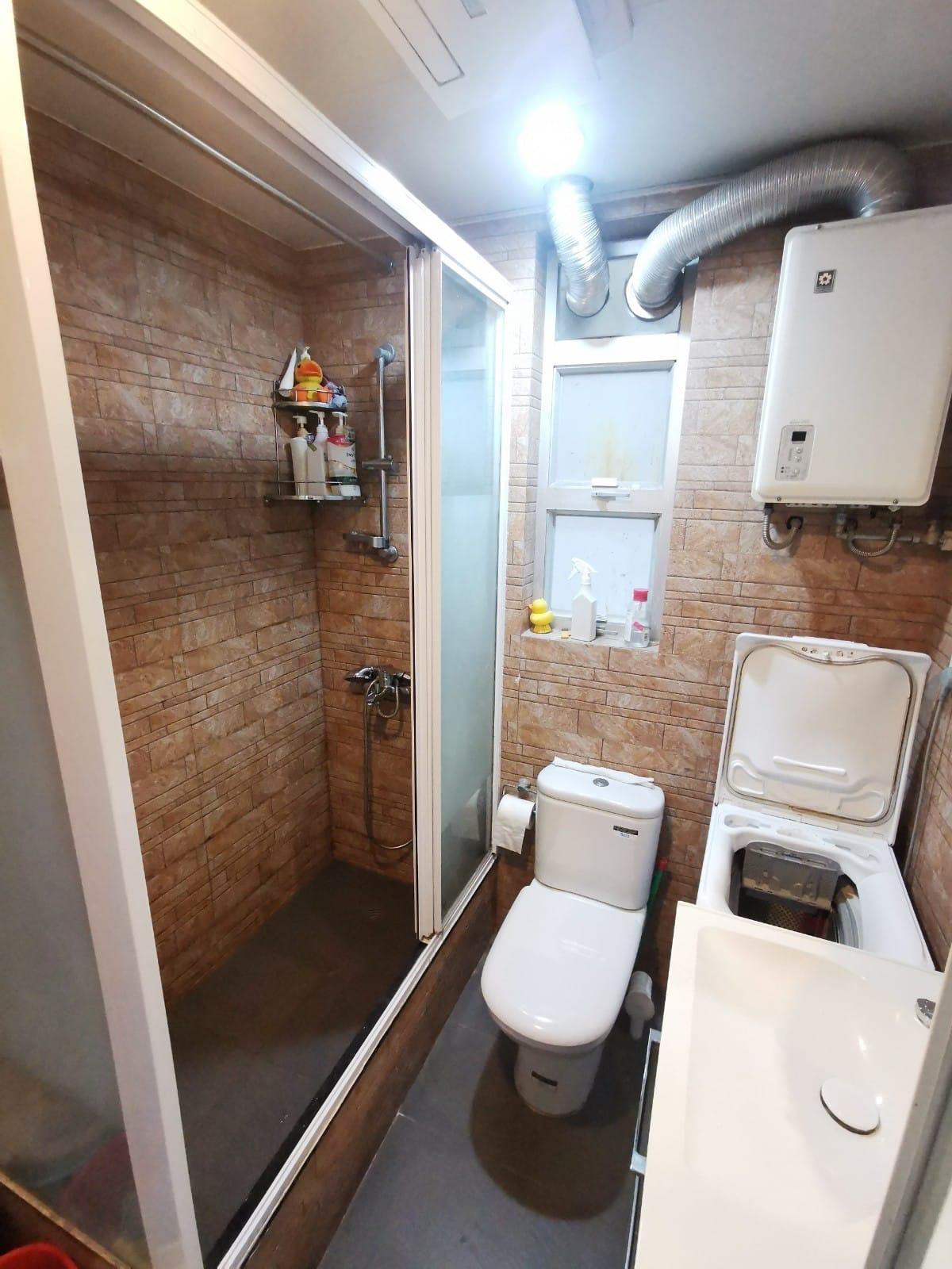 浴室裝修別緻新淨。(代理提供相片)