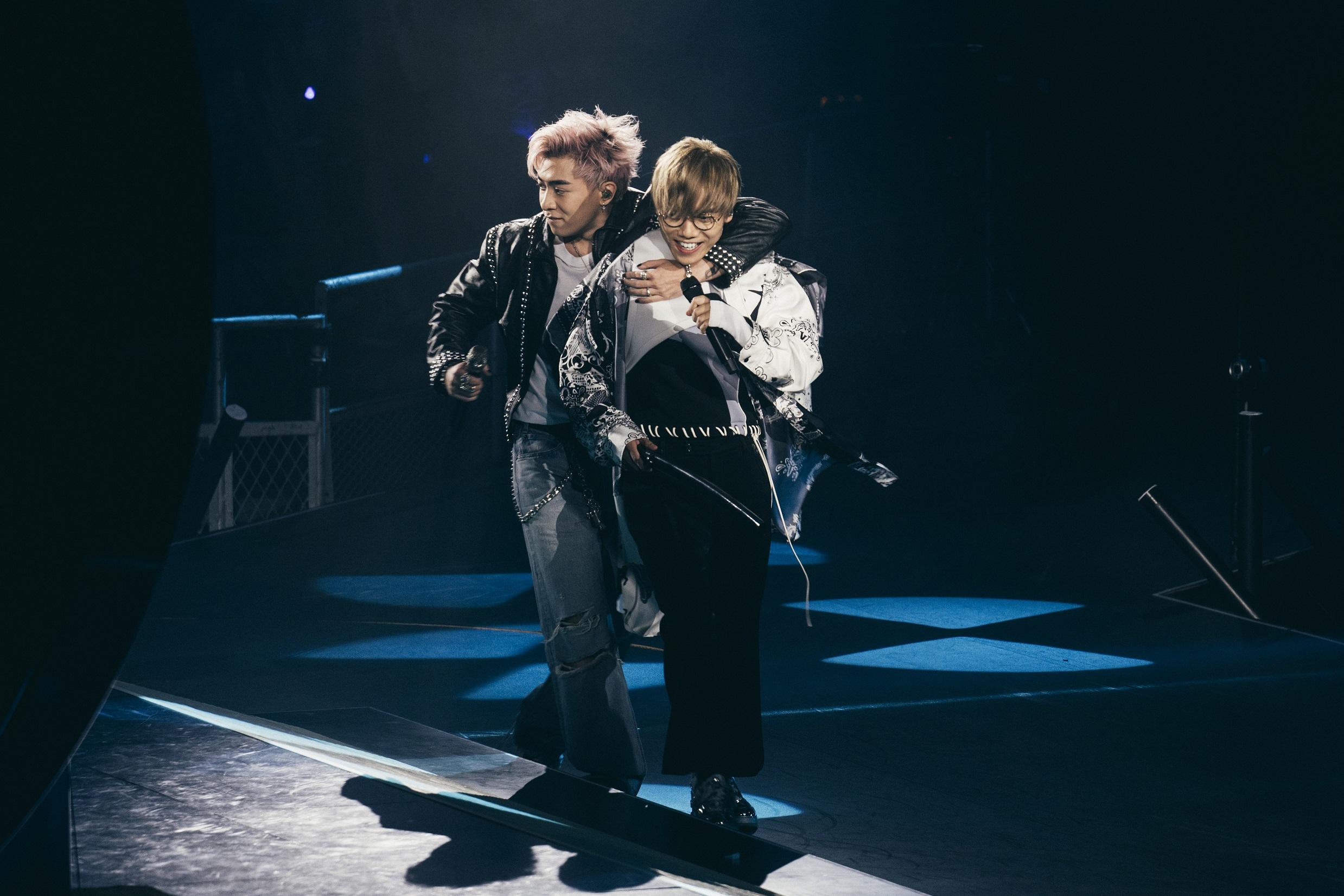 「Tyrence」合體妤有愛,充滿粉紅泡泡。