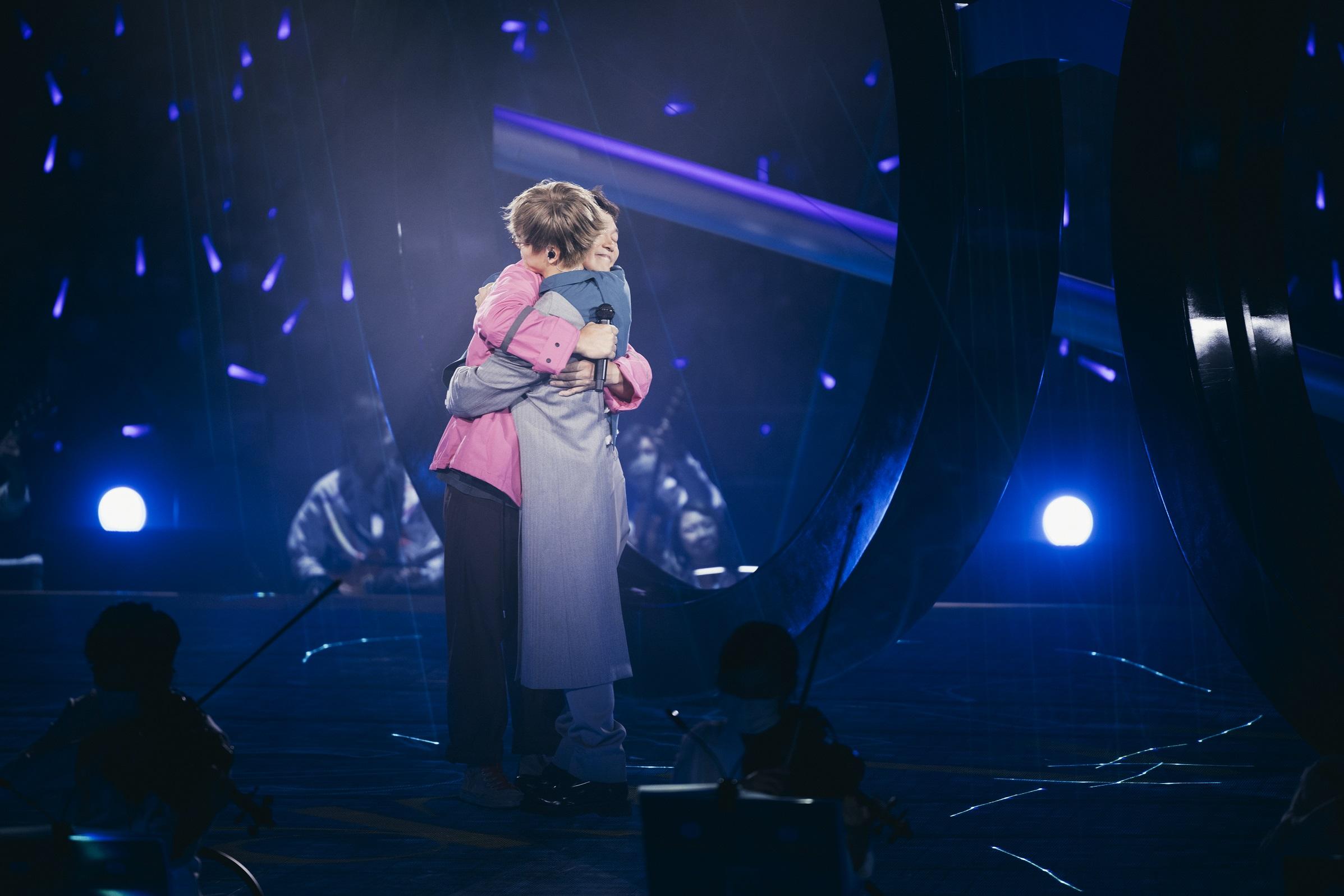 Eason鼓勵林家謙一定會愈唱愈好。